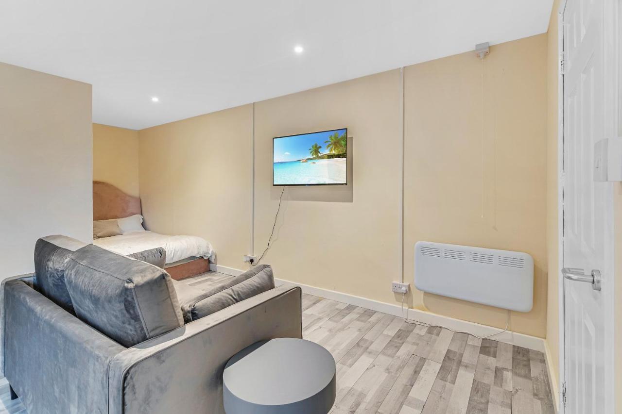 Suites By Rehoboth - Overcomers- Deptford London Exterior photo
